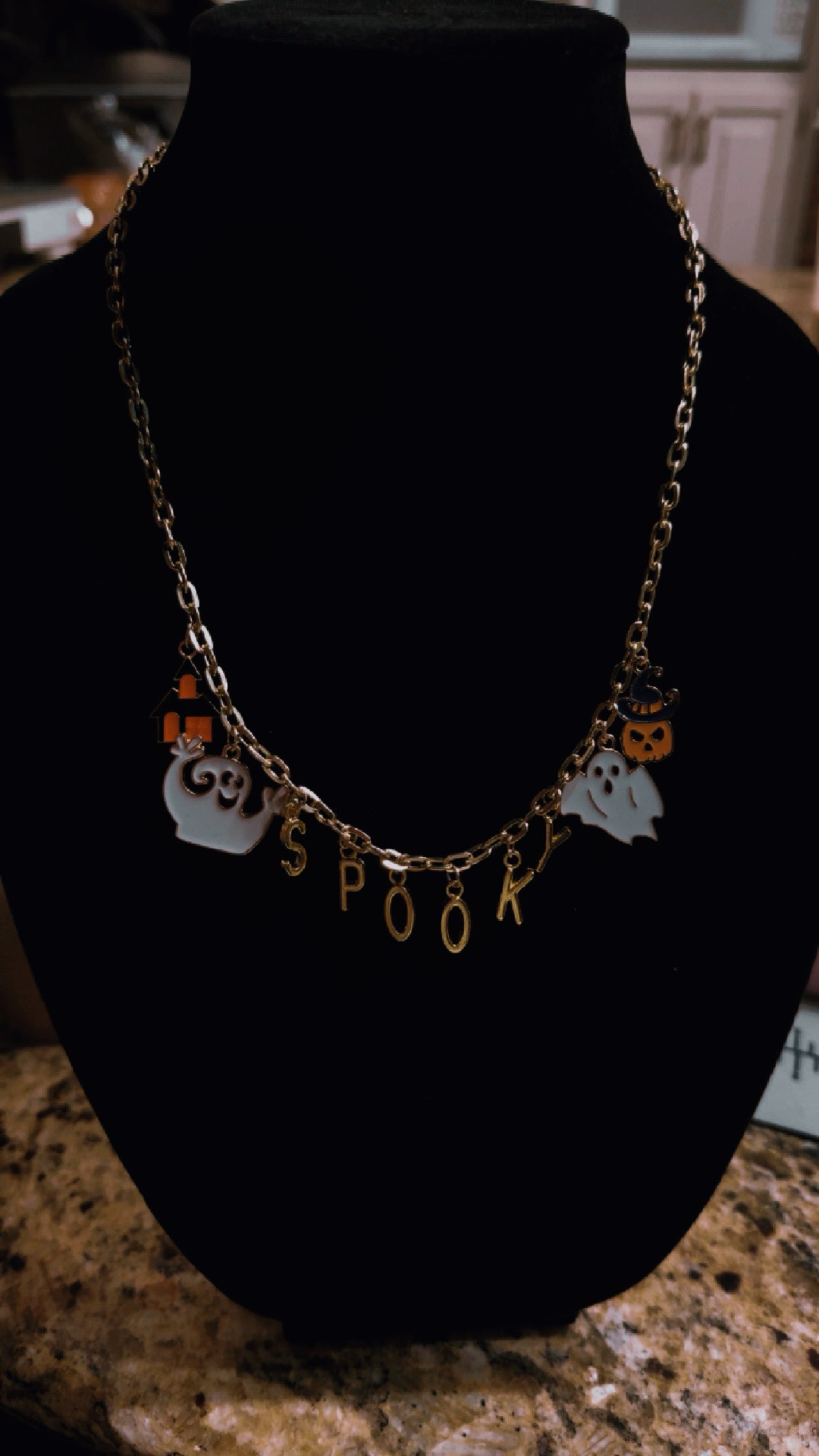 spOoKy necklace